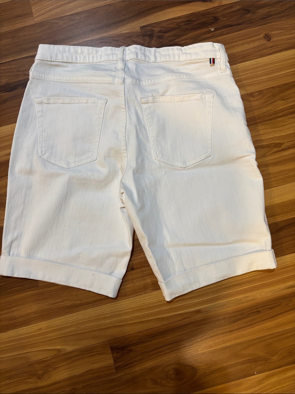 Tommy Hilfiger White Rolled Hem Bermuda Shorts - Picture 4 of 4